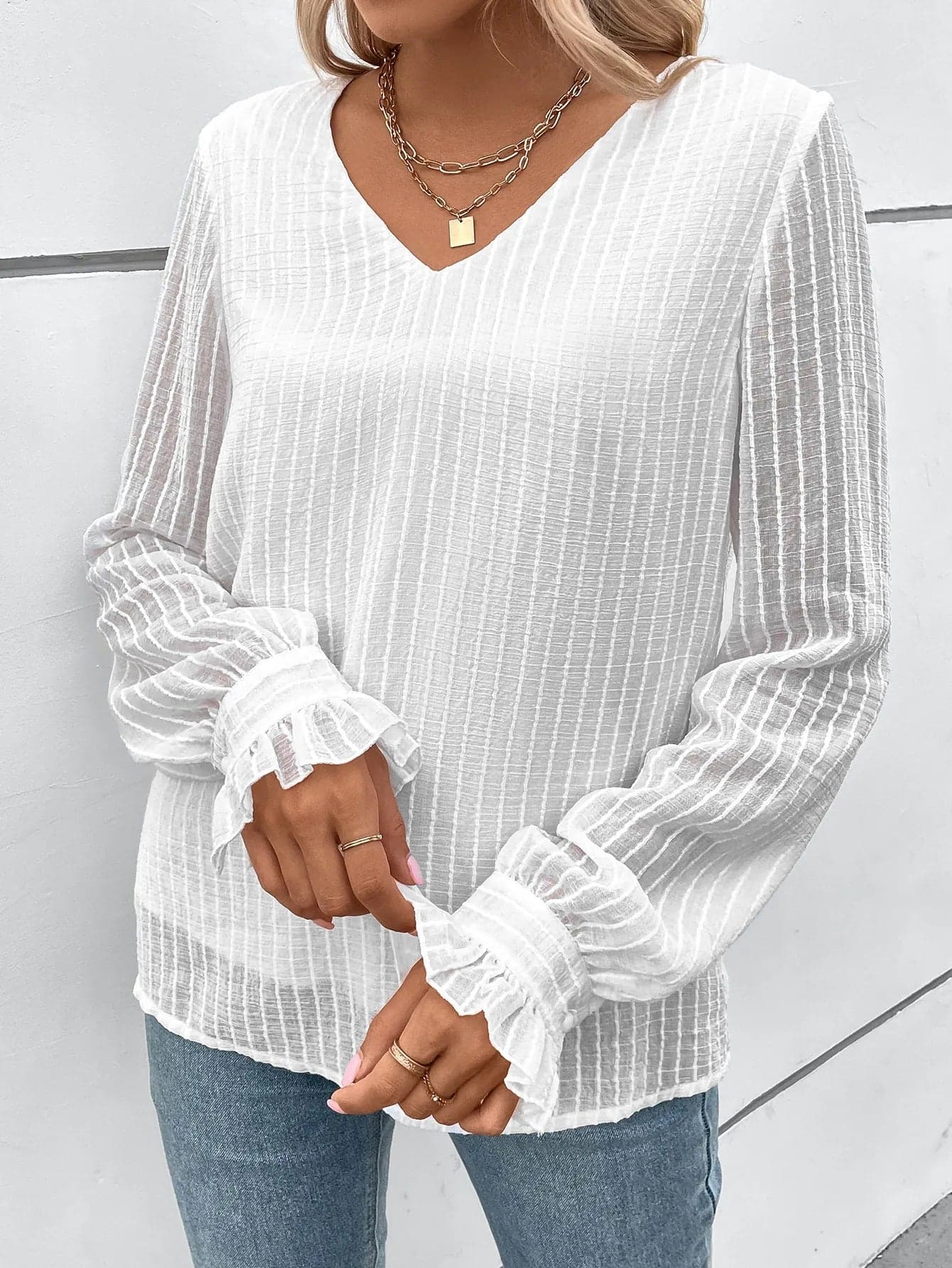 Small V-neck long lotus sleeve | Caramelis