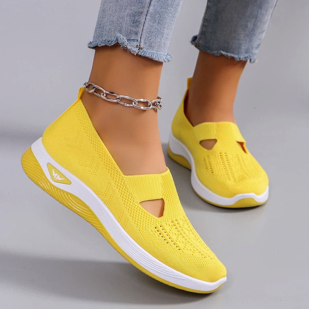 Casual sports shoes | Haya